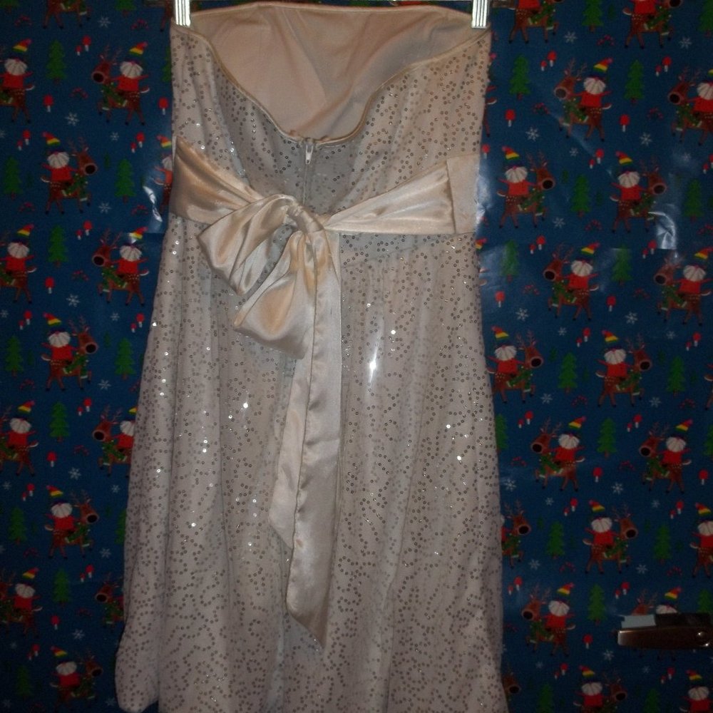 Masquerade - Picture 2 of 3